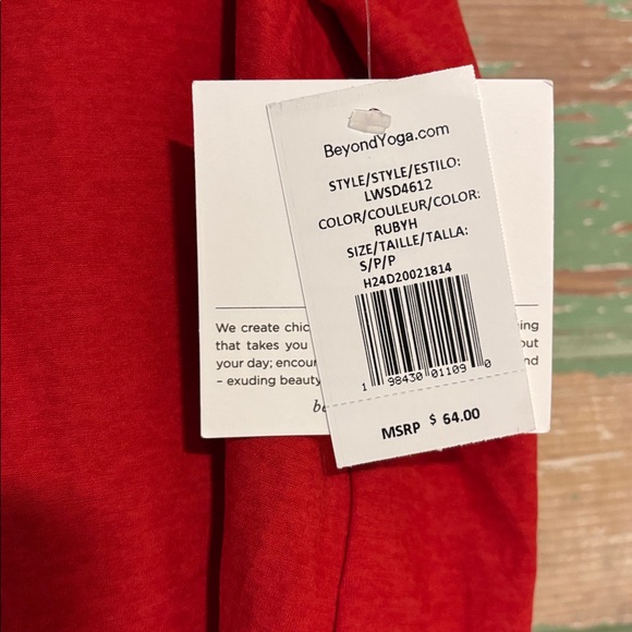 NWT Beyond Yoga Featherweight Rebalance Tank. Ruby Red color. Size S. - Picture 5 of 7